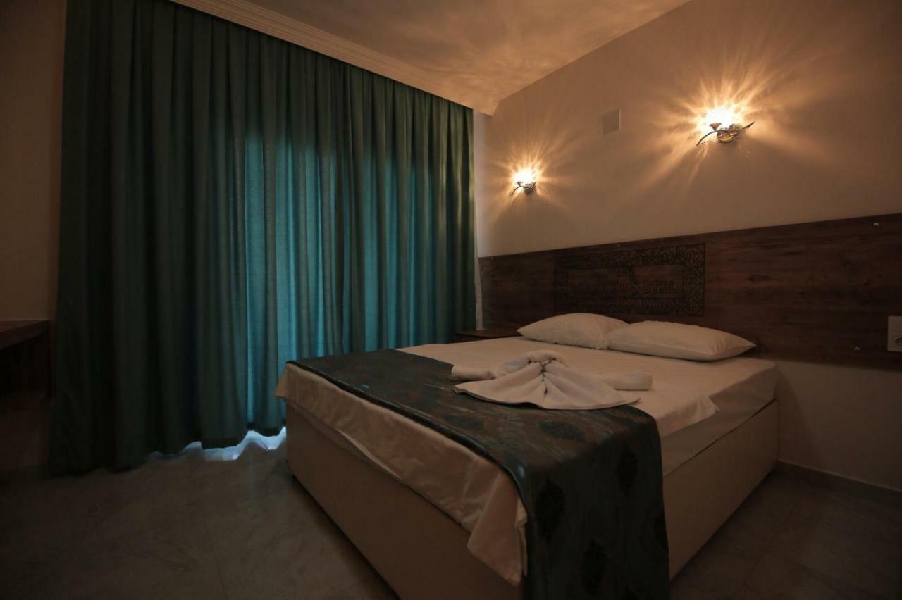 Grand Tas Otel Mut Bagian luar foto